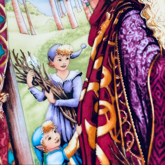 Royal Doulton Bone China “Spellbinder” Collector’s Decorative Plate - Picture 3 of 7